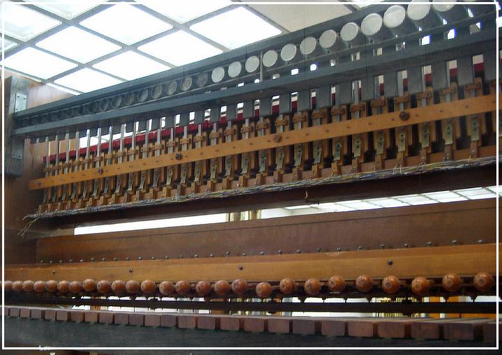 Die 'Mighty WurliTzer' Theaterorgel im Musikinstrumenten-Museum Berlin - ©twhk