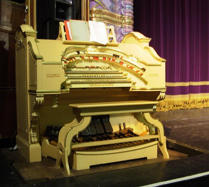 Die 3-manualige Opera House WurliTzer® Theaterorgel - ©twhk